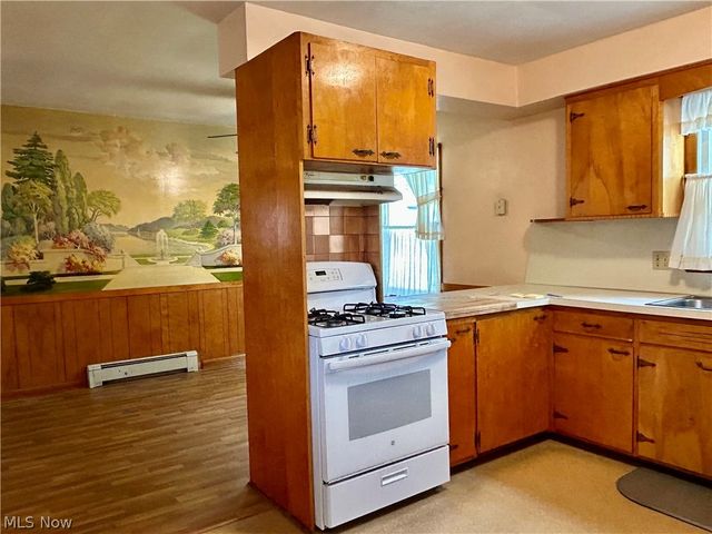 3241 Estates Circle, Youngstown, OH 44511