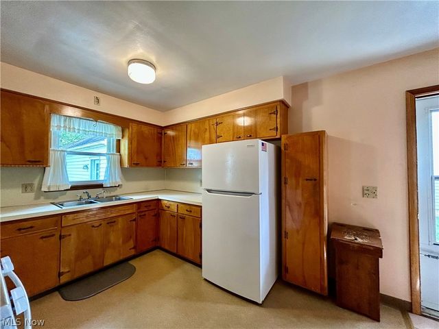 3241 Estates Circle, Youngstown, OH 44511