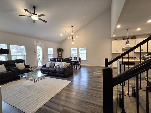 2465 Yosemite Way, Corinth, TX 76210
