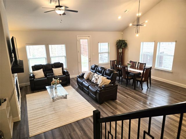 2465 Yosemite Way, Corinth, TX 76210
