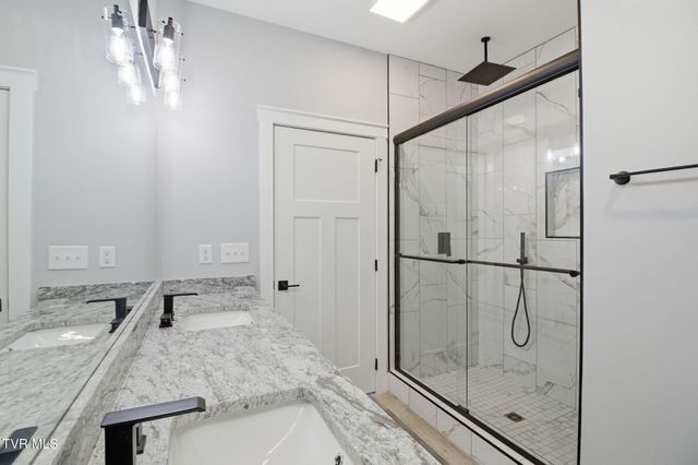 380 Monroe Drive, Bristol, TN 37620