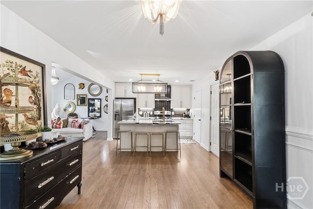10 Hanging Moss Road, Savannah, GA 31410