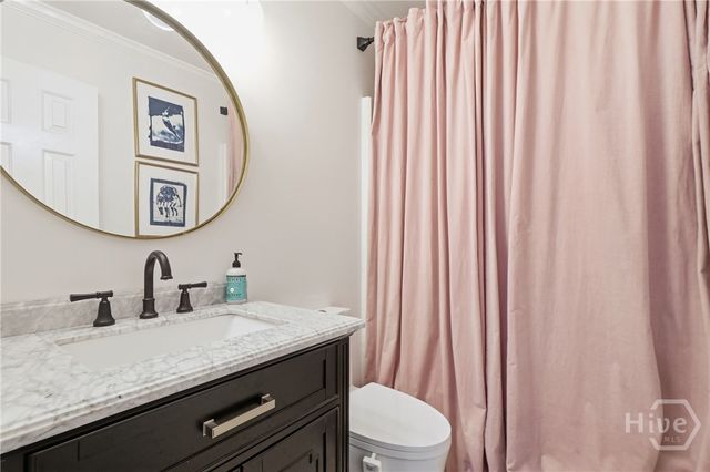 10 Hanging Moss Road, Savannah, GA 31410