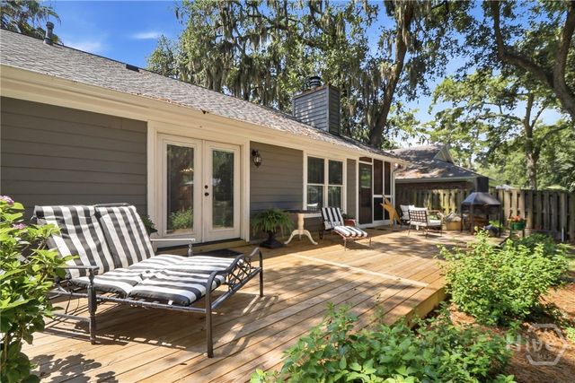 10 Hanging Moss Road, Savannah, GA 31410