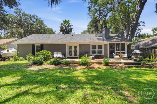 10 Hanging Moss Road, Savannah, GA 31410