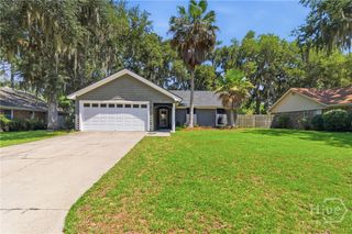 10 Hanging Moss Road, Savannah, GA 31410