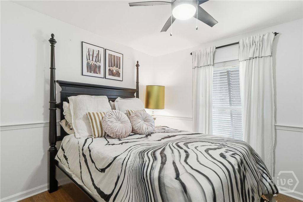 Image 18 of property listing at 10 Hanging Moss Road, Savannah, GA 31410