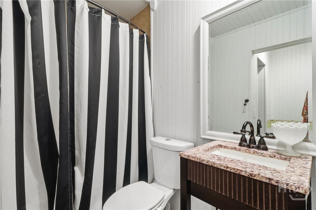 Image 24 of property listing at 10 Hanging Moss Road, Savannah, GA 31410