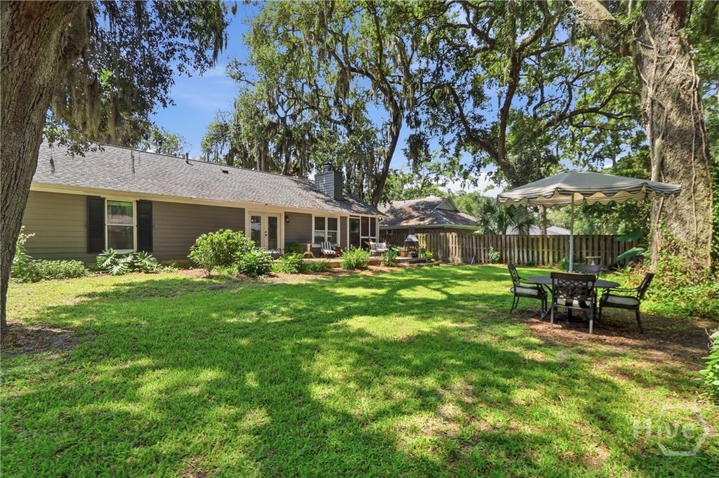 Image 33 of property listing at 10 Hanging Moss Road, Savannah, GA 31410