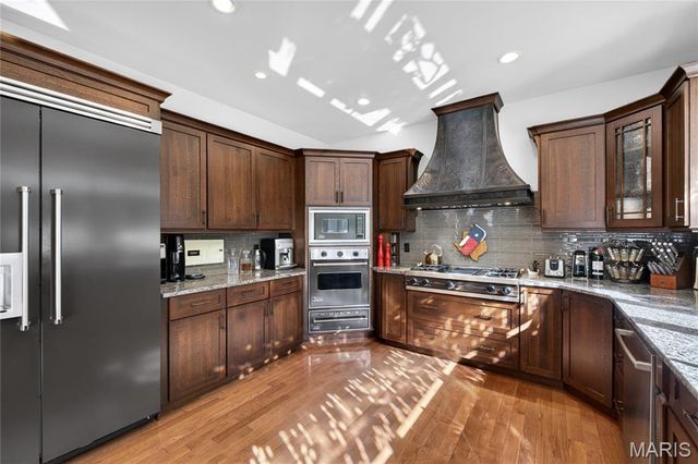 15 Summerhill Lane, Town And Country, MO 63017
