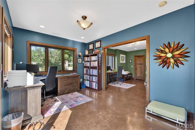 15 Summerhill Lane, Town And Country, MO 63017