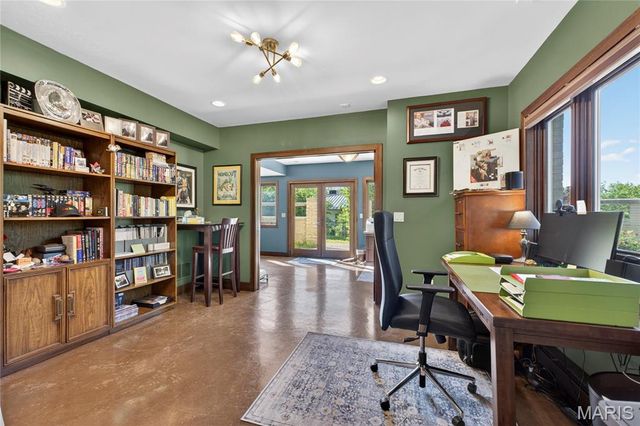 15 Summerhill Lane, Town And Country, MO 63017