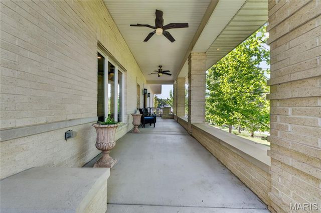 15 Summerhill Lane, Town And Country, MO 63017
