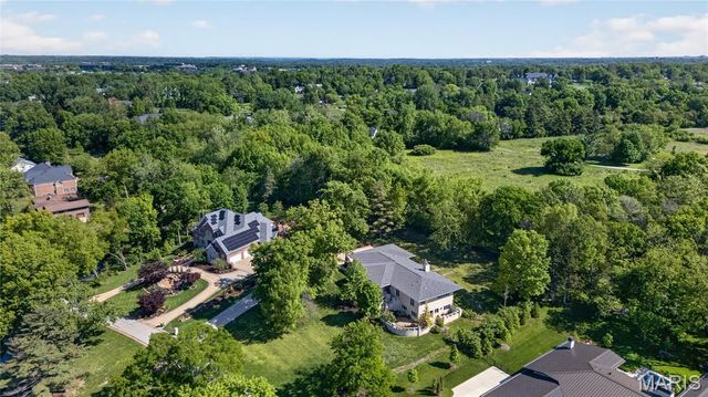 15 Summerhill Lane, Town And Country, MO 63017