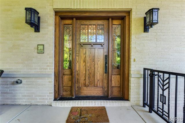 15 Summerhill Lane, Town And Country, MO 63017
