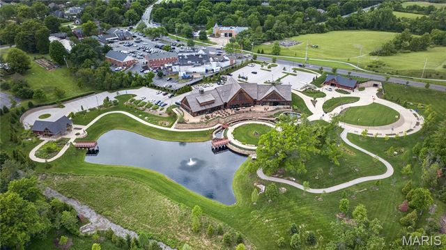 15 Summerhill Lane, Town And Country, MO 63017