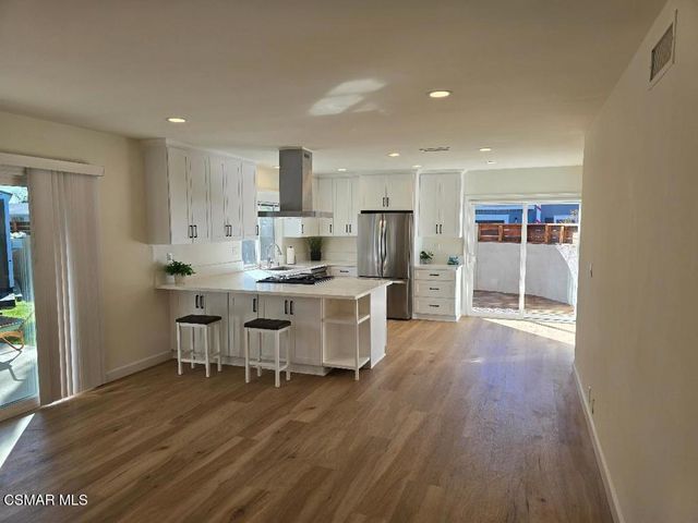 1404 Suffolk Avenue, Thousand Oaks, CA 91360