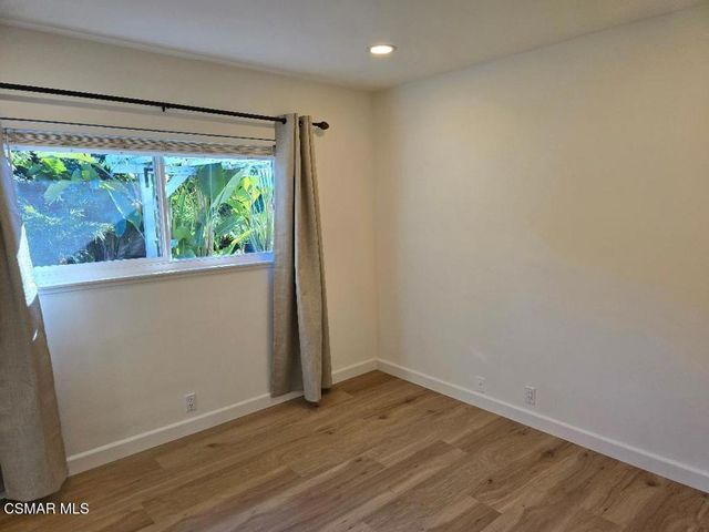 1404 Suffolk Avenue, Thousand Oaks, CA 91360