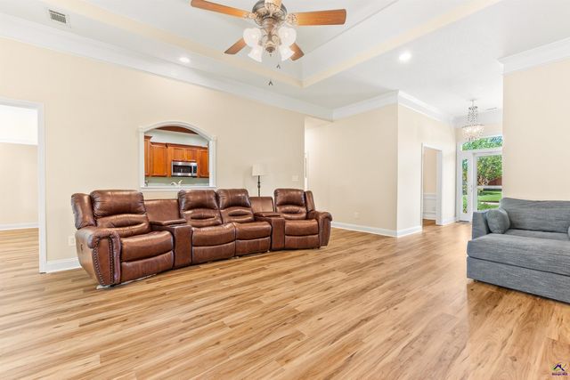 223 Hathersage Drive, Kathleen, GA 31047
