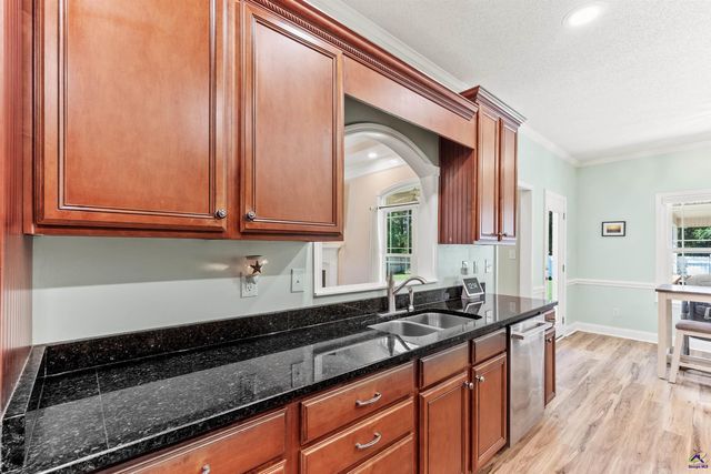 223 Hathersage Drive, Kathleen, GA 31047