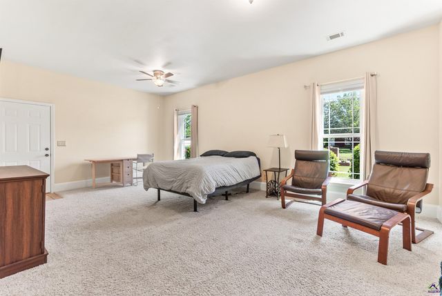 223 Hathersage Drive, Kathleen, GA 31047