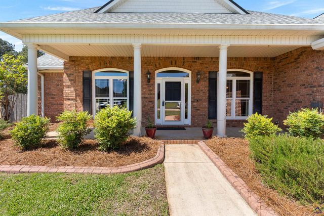 223 Hathersage Drive, Kathleen, GA 31047