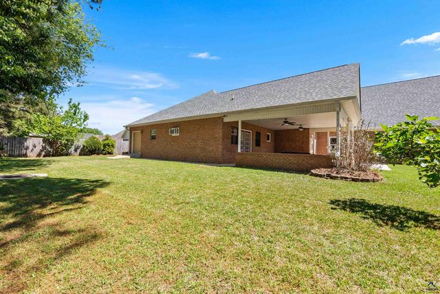 223 Hathersage Drive, Kathleen, GA 31047