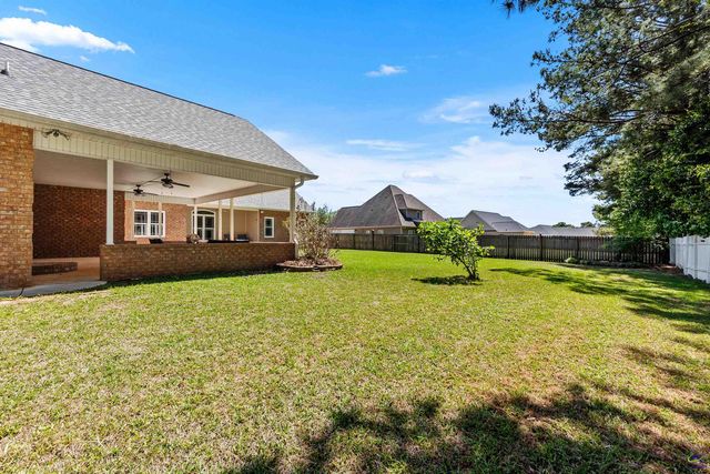 223 Hathersage Drive, Kathleen, GA 31047