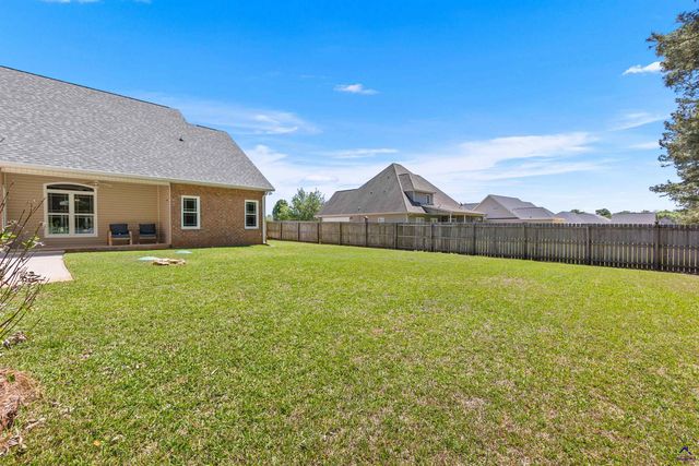 223 Hathersage Drive, Kathleen, GA 31047