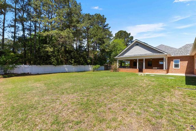 223 Hathersage Drive, Kathleen, GA 31047
