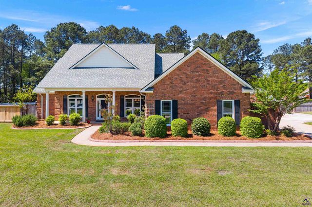 223 Hathersage Drive, Kathleen, GA 31047