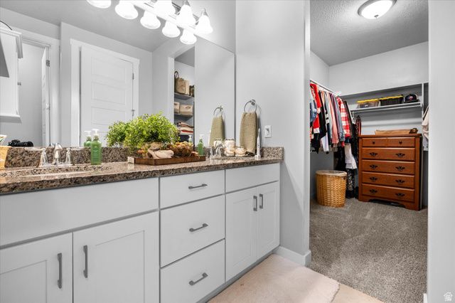 1443 W 550 S, Syracuse, UT 84075