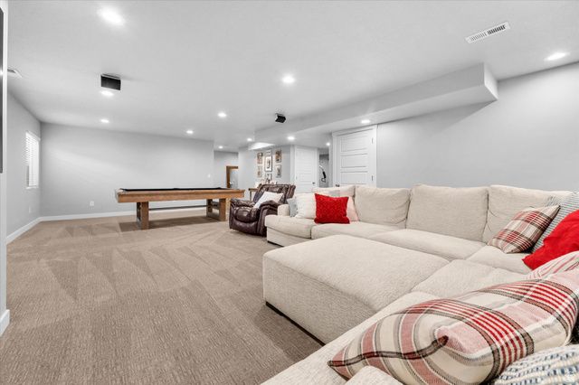 1443 W 550 S, Syracuse, UT 84075