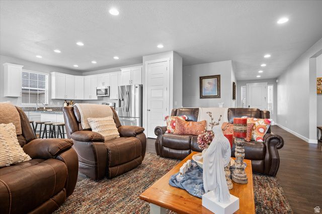 1443 W 550 S, Syracuse, UT 84075