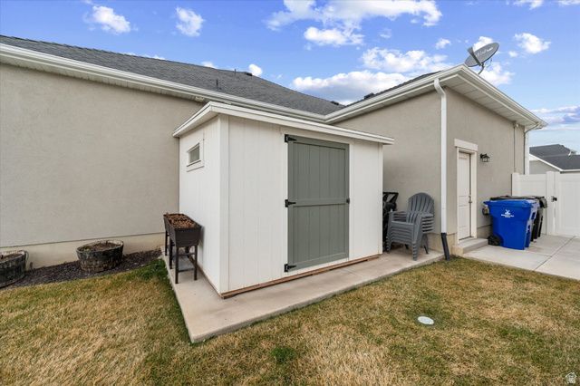 1443 W 550 S, Syracuse, UT 84075