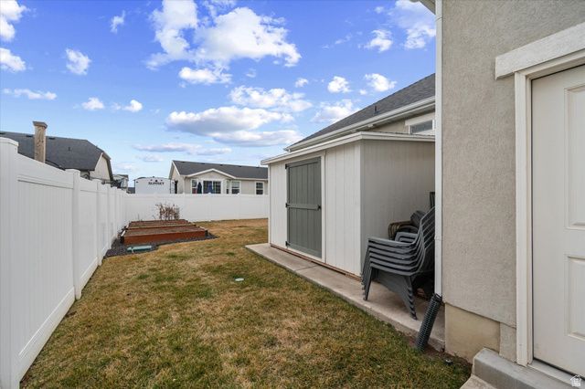 1443 W 550 S, Syracuse, UT 84075