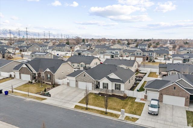 1443 W 550 S, Syracuse, UT 84075