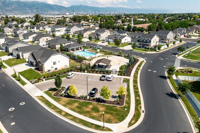 1443 W 550 S, Syracuse, UT 84075