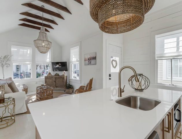 2520 Avenue M, Galveston, TX 77550