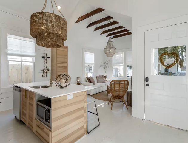 2520 Avenue M, Galveston, TX 77550