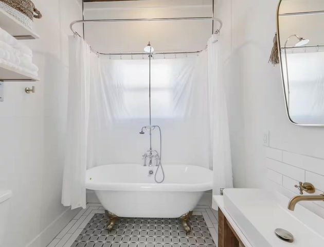 2520 Avenue M, Galveston, TX 77550