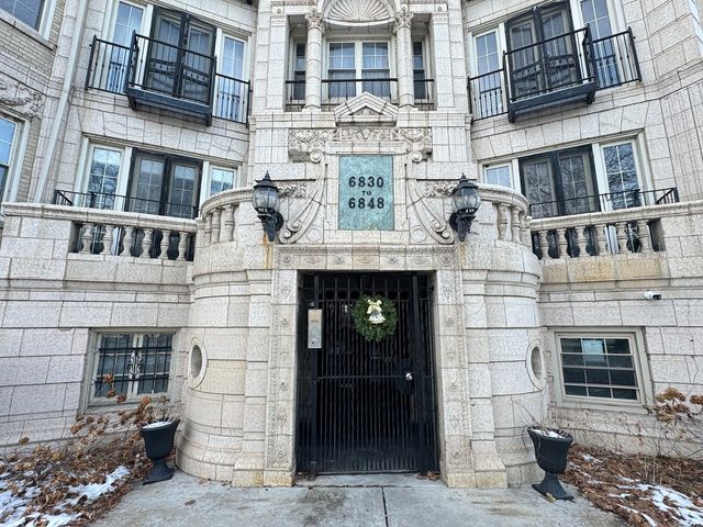 6832 S South Shore Drive 1, Chicago, IL 60649