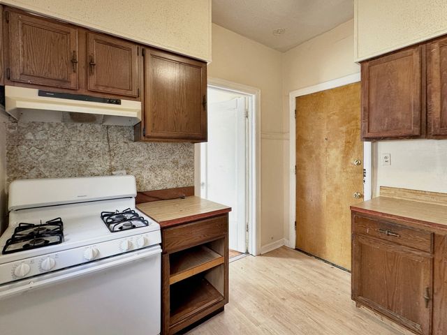 6832 S South Shore Drive 1, Chicago, IL 60649