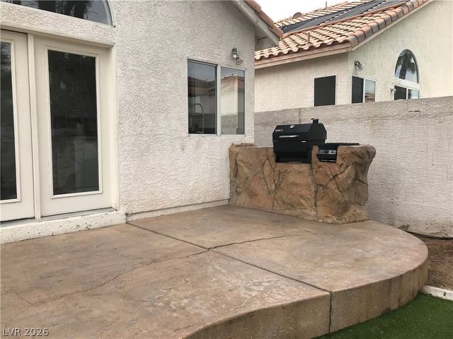 8608 Copper Knoll Avenue, Las Vegas, NV 89129