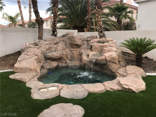 8608 Copper Knoll Avenue, Las Vegas, NV 89129
