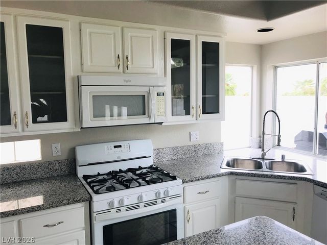 8608 Copper Knoll Avenue, Las Vegas, NV 89129