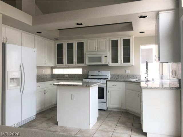 8608 Copper Knoll Avenue, Las Vegas, NV 89129