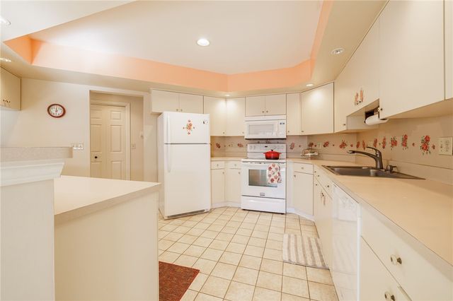 1063 Hillsboro Cove Circle, Webster, NY 14580