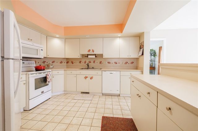 1063 Hillsboro Cove Circle, Webster, NY 14580