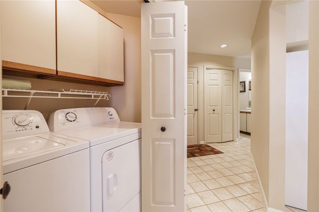 1063 Hillsboro Cove Circle, Webster, NY 14580